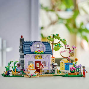 Lego Friends Beekeepers’ House and Flower Garden 42669